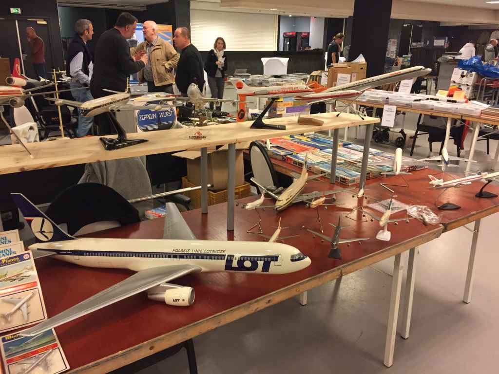 This is the table of models for sale of display model collector David Bourgaud from Paris, as presented at the 2019 Amsterdam Aviation Fair.