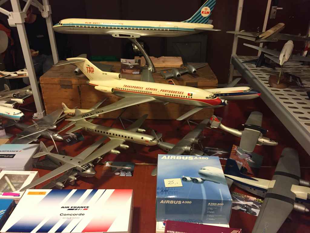A nice 1/50 fibreglass TAP Portugal 727-100 travel agent model for sale at the Amsterdam Aviation Fair 2019.