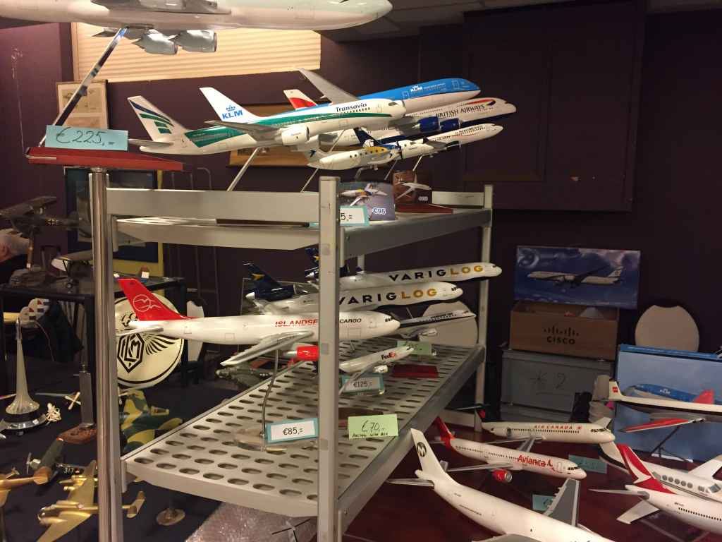 Another selection of budget priced value models from the modern era offered for sale at the 2019 Amsterdam Aviation Fair. These entry level models are ideal for new collectors entering the hobby.