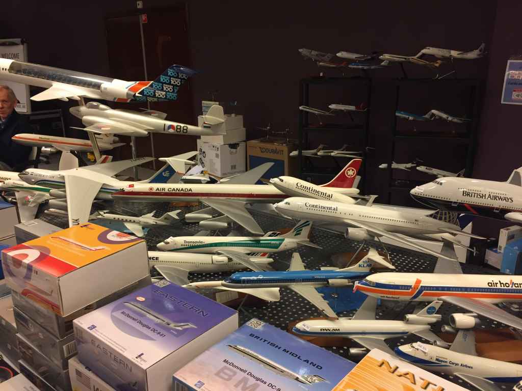 These models were for sale on the tables of Patrick van Rooijen, the Managing Organizer of the Amsterdam Aviation Fair. He sold the large Air Canada DC-8-63, and the 1/50 scale Uzbekistan IL-76.