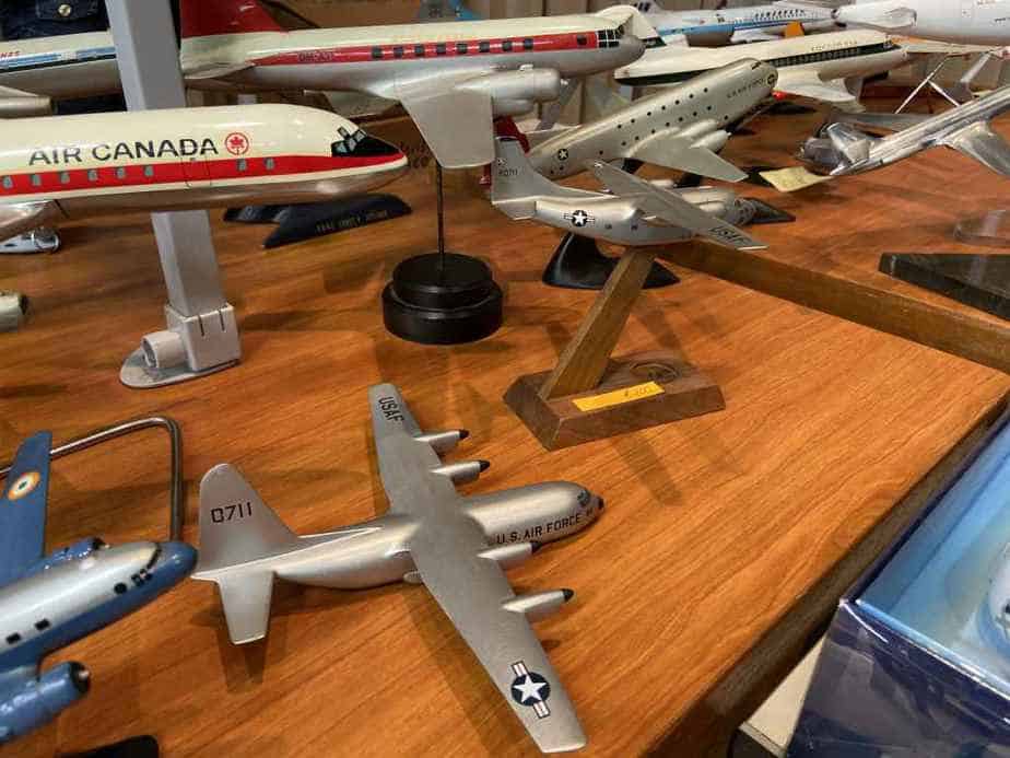 Ed van Rooijen from Amsterdam brought a fabulous selection of models for sale to the Frankfurt Schwanheim airline show in November 2019, including these US Air Force metal ID models.