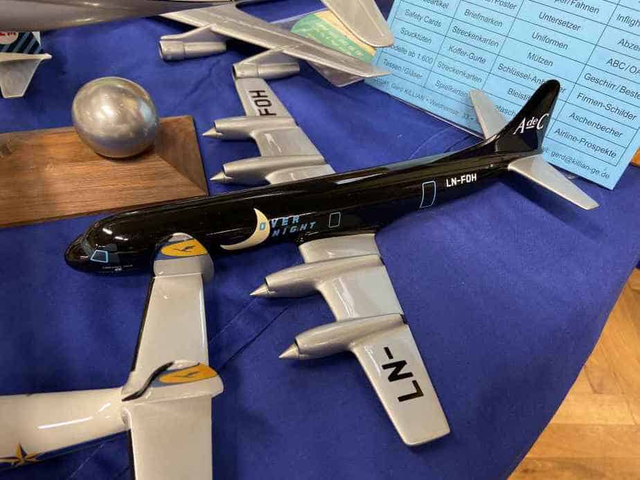 Very nice 1/100 Vogelaar L-188 model for sale with a very high price of 450 EUR at the Frankfurt Schwanheim Airline show in November 2019. This model did not find a buyer.