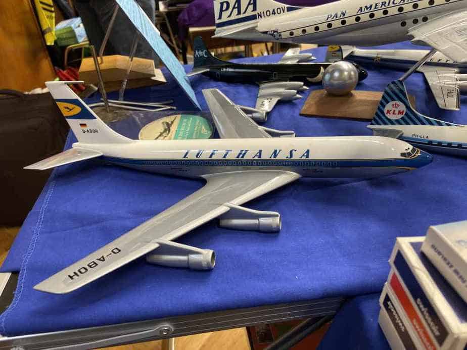 Very nice 1/100 Vogelaar Lufthansa 720 model for sale with a very high price of 450 EUR at the Frankfurt Schwanheim Airline show in November 2019. This model did not find a buyer.