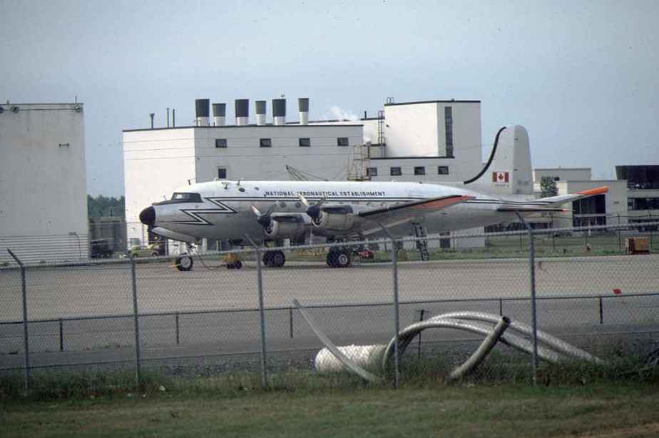 National Aero Est DHC-6MZ CF-SUP-X YOW Jul1976