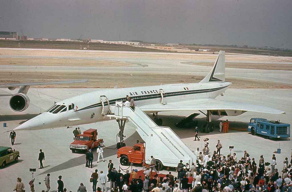 The Airlines of Frances in the 1960s and 1970s - A Pictorial History ...